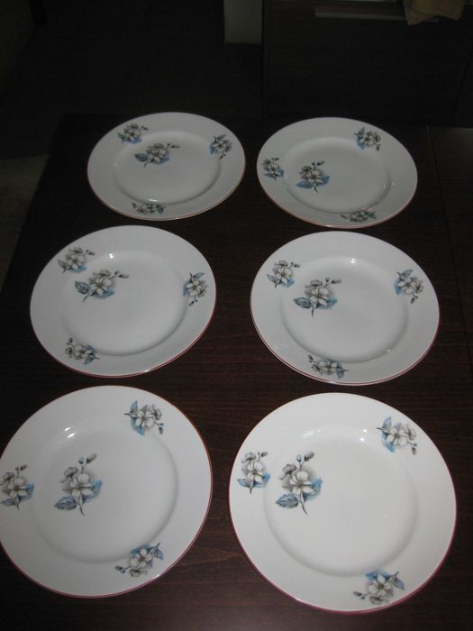 Порцеланови изскушения.
Цени 5- 105лева. 
Пращам по Еконт.