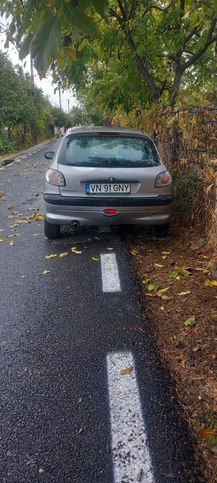 Vând Peugeot 206