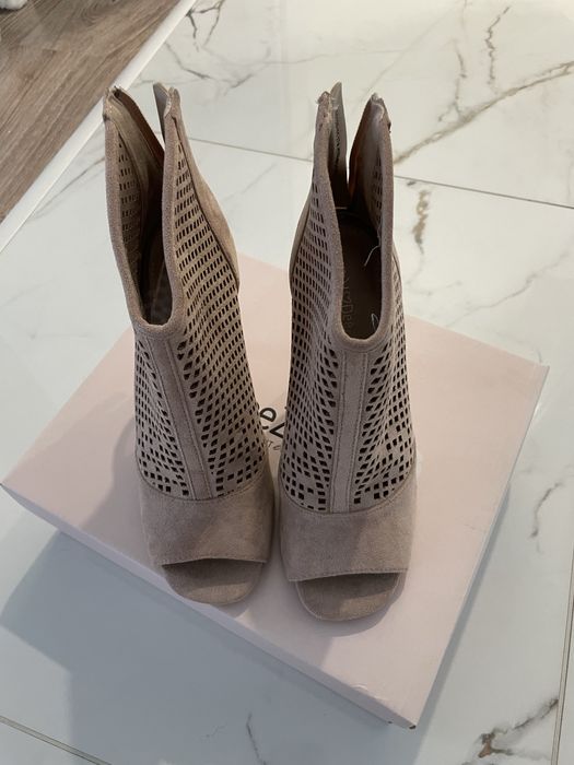 Обувки на ток DeeZee 37 номер