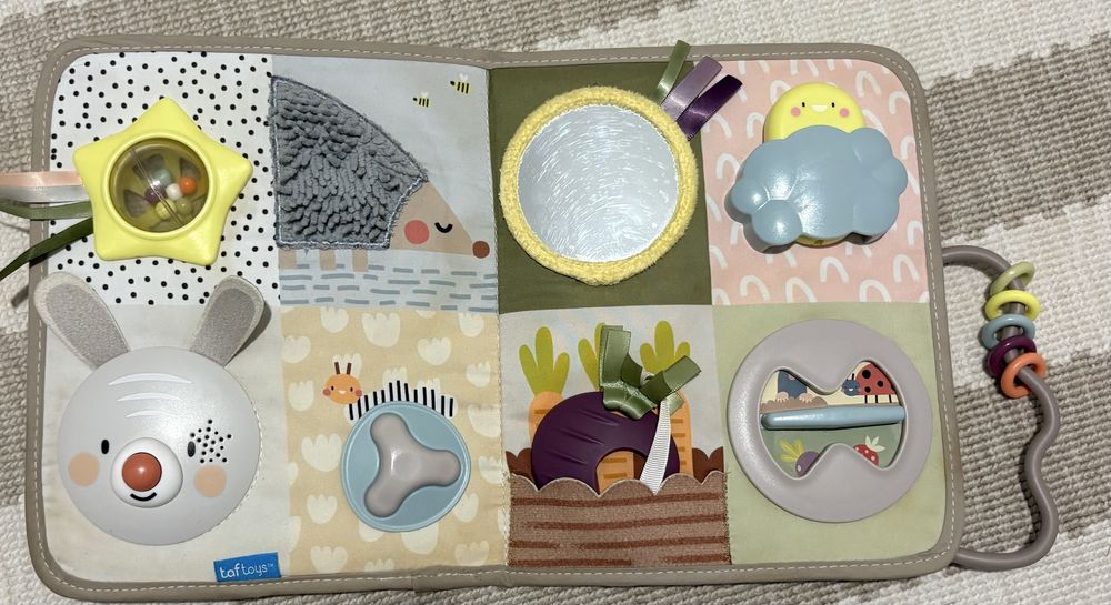 Taf toys интрактивна игра за бебета със звуци и светлини