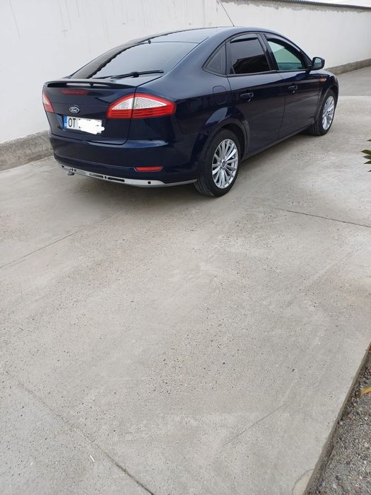 FORD Mondeo 2010 — imagine 2
