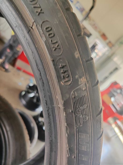 2бр.летни гуми 235/35/20 Michelin