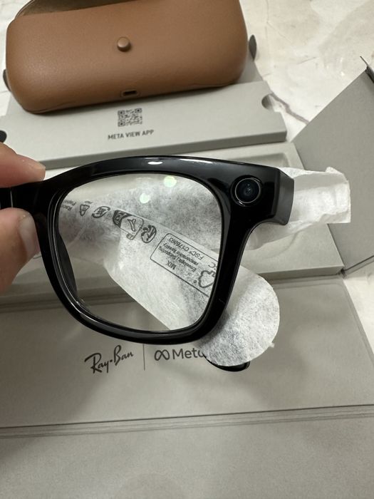 Умные очки Ray Ban Meta, умеющие снимать видео