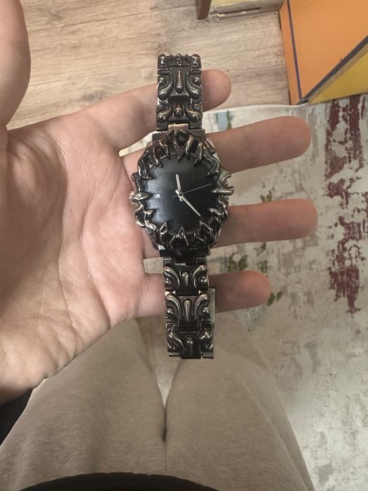 Продам черные часы Alabaster