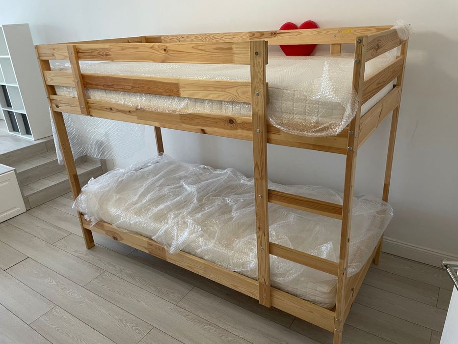 Двухярусная кровать Икеа