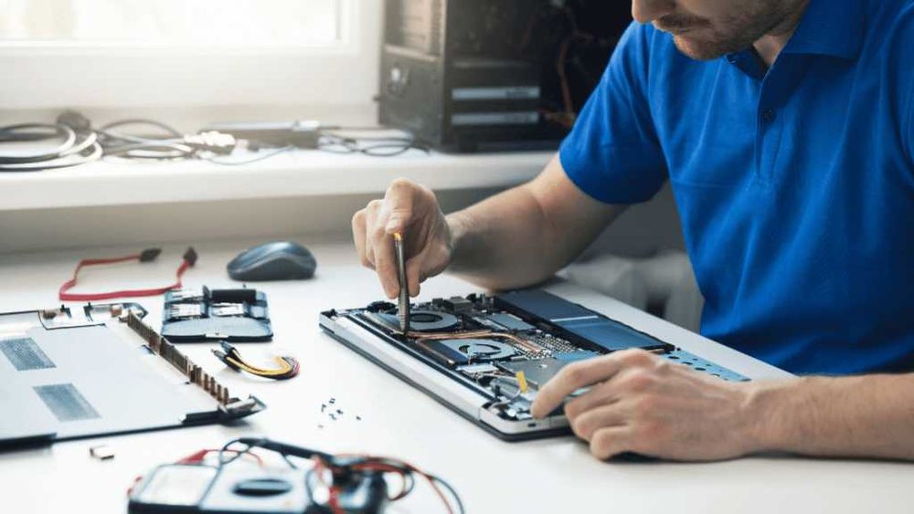 Reparatii laptop, calculatoare Bucuresti / Curatare laptop - Service Easy IT