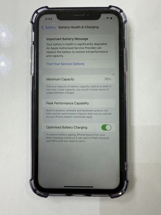 Продавам iPhone 11 64gb Purple