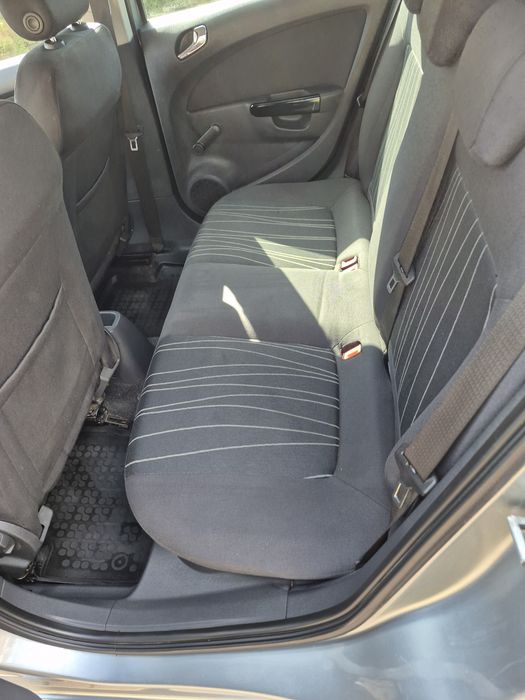 Opel Corsa D 1.2 benzină