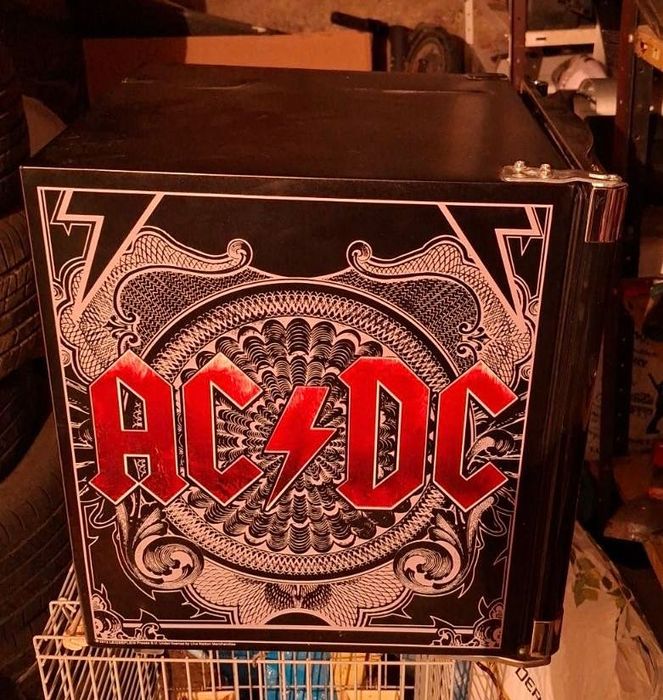 Продавам хладилник