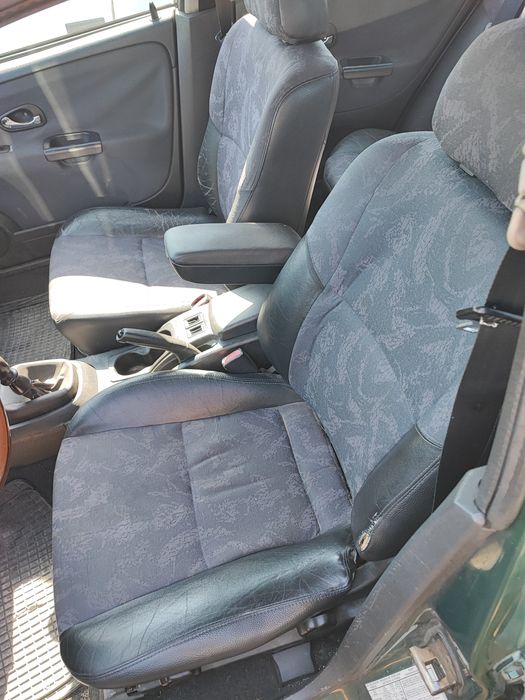 Mitsubishi Charisma 1.9 НА ЧАСТИ