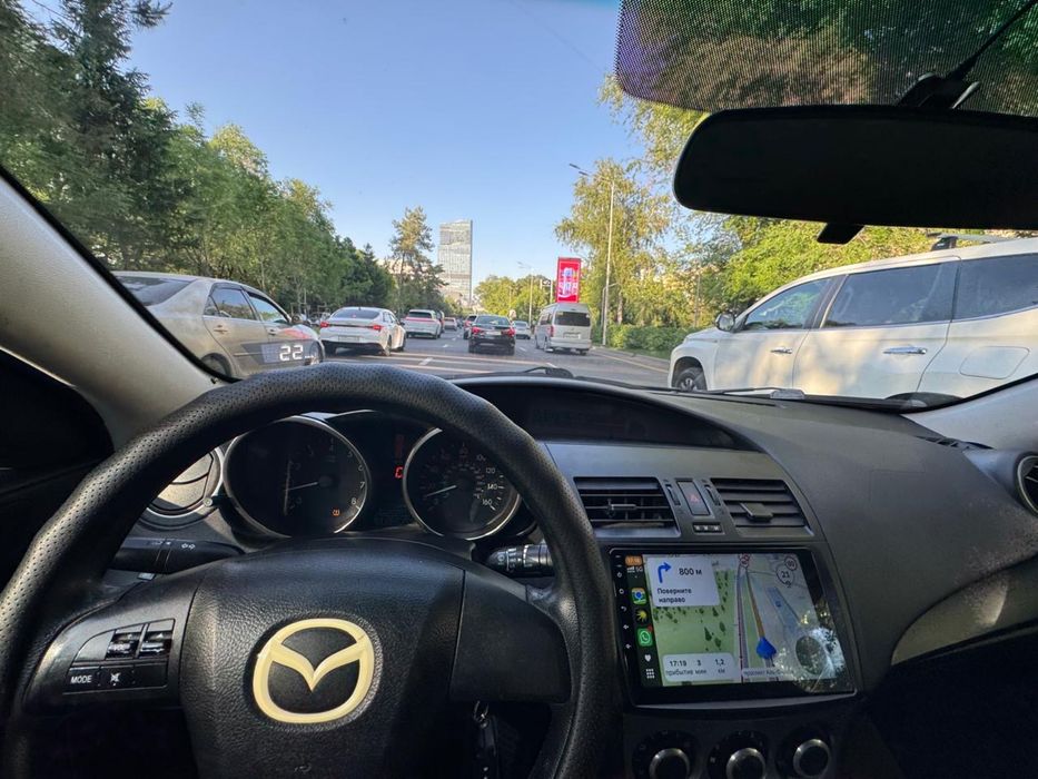 Mazda 3 sedan 2.0