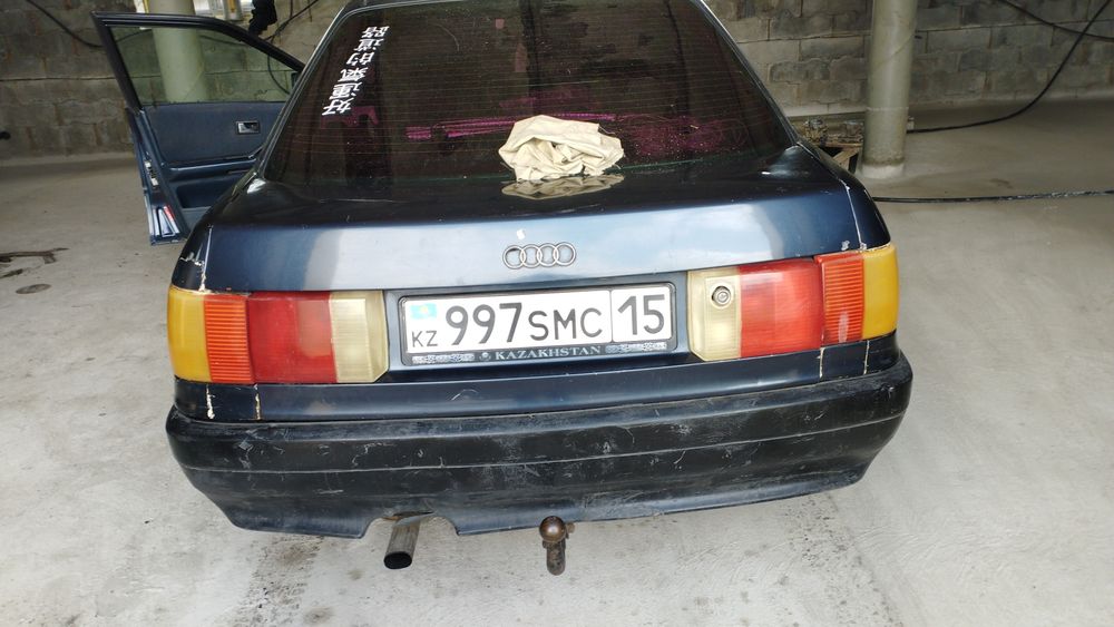 Продам машину Ауди 80 б3