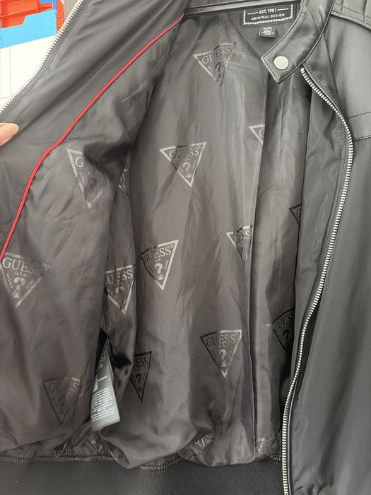 Мъжко  яке с кожа  Guess