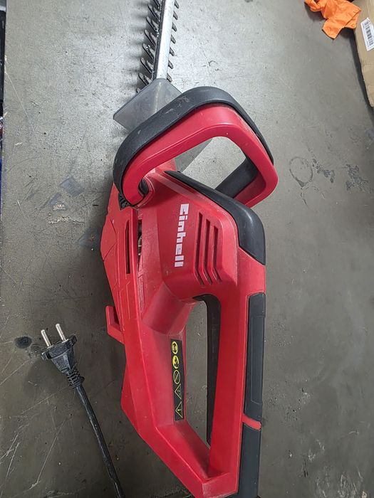 Foarfeca electrica tuns gard viu