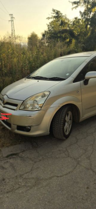 Продавам Toyota Corolla Verso
