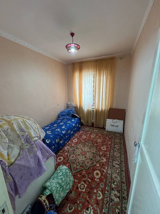 Uy sotiladi srochniy Guliston Sh