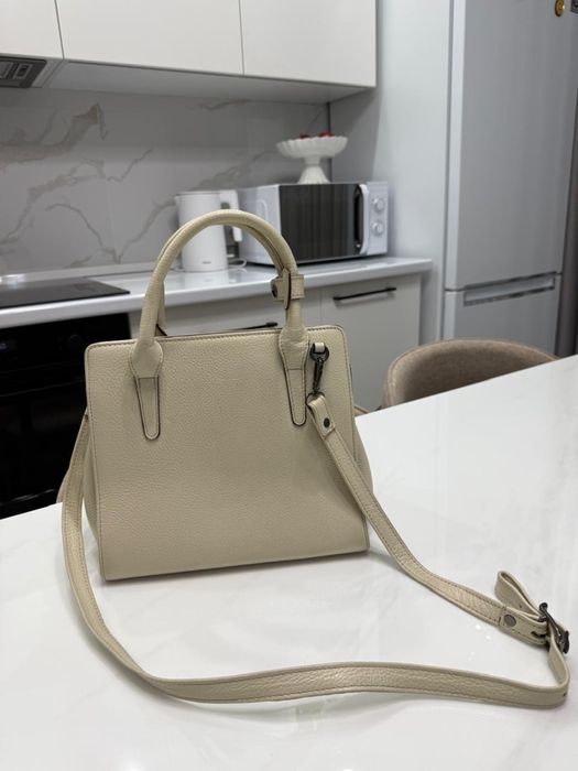 Продам женскую сумку Tony Bellucci