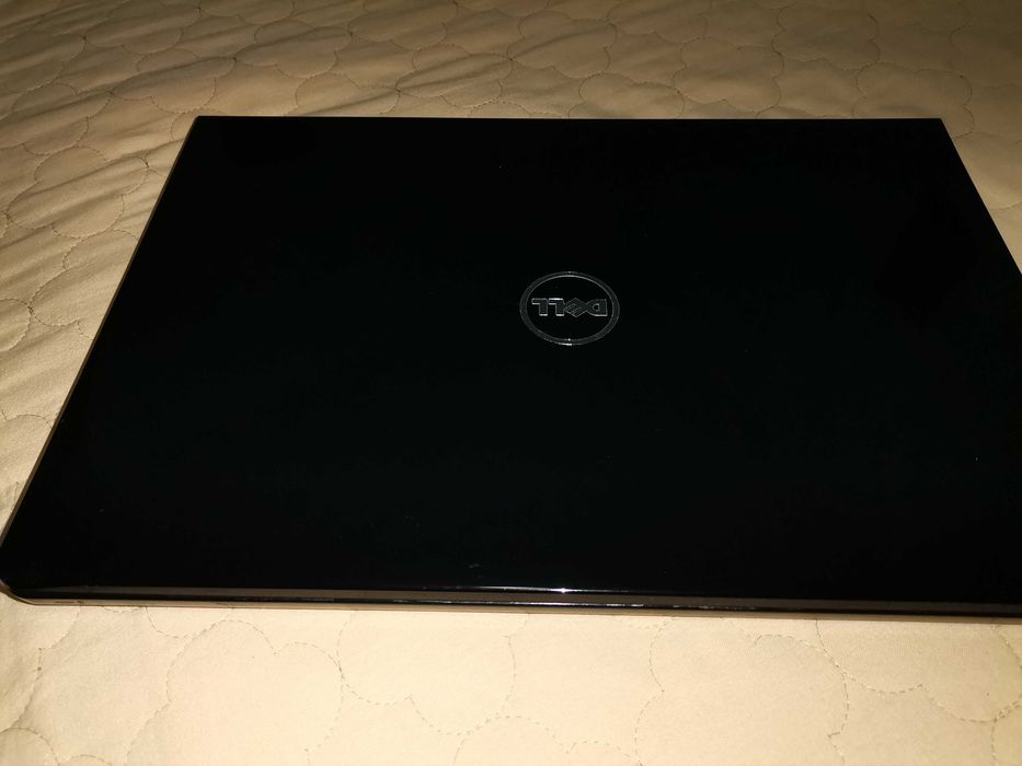 Лаптоп Dell Inspirion 15 5000 Series