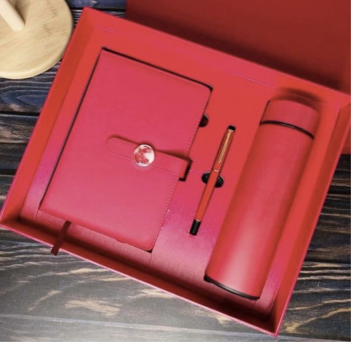 Подарки! Подарочный набор с логотипом!Оптом!