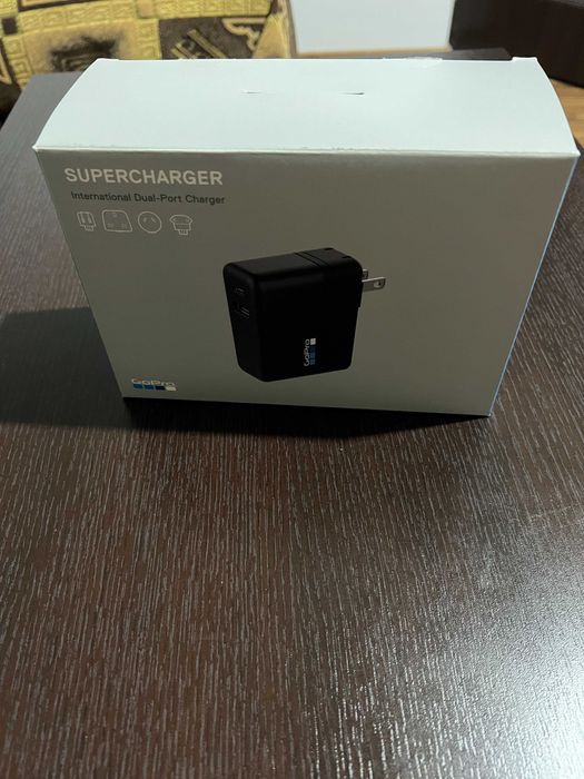 Incarcator Dual Port GoPro Supercharger, CA NOU