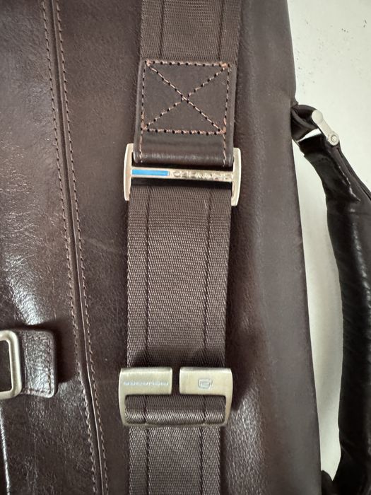 Geantă business Piquadro din piele naturală, stare foarte bună