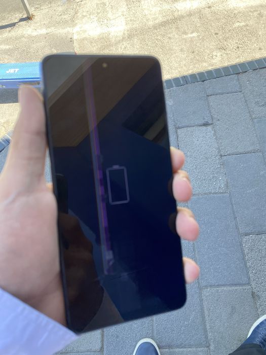 Poco x3 nfs 64gb holati ramsde faqat ekran alishtirsa boldi