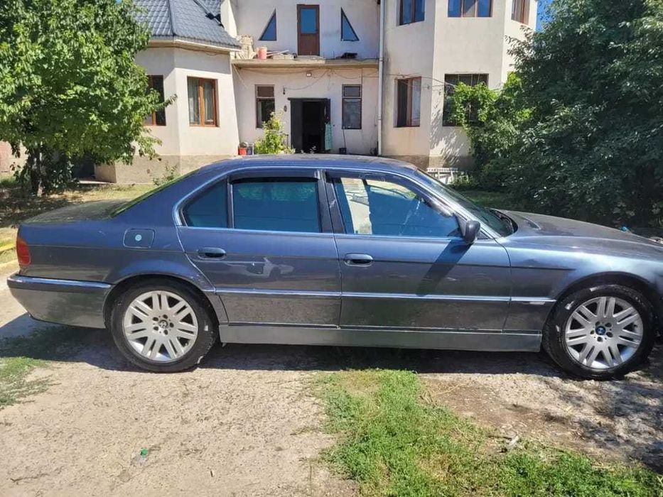 Продам BMW 728i 2000г