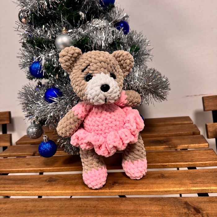 Ръчно изплетена играчка