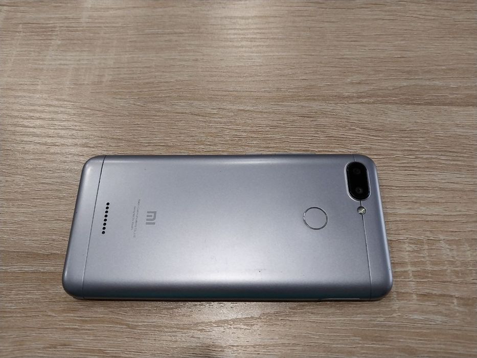 Xiaomi Redmi 6 .