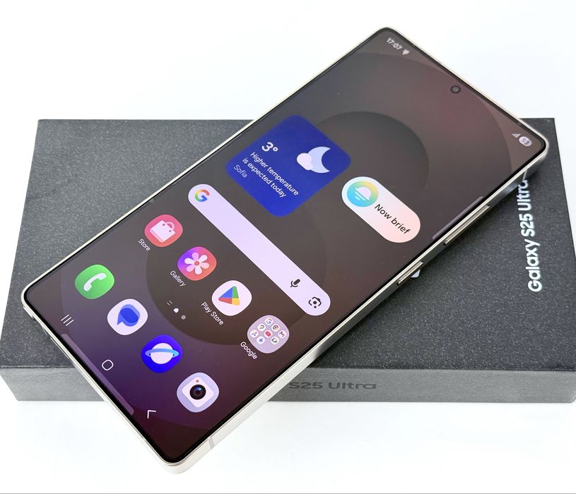 НОВ! Samsung Galaxy S25 Ultra 5G 256GB 12RAM Gray Гаранция!