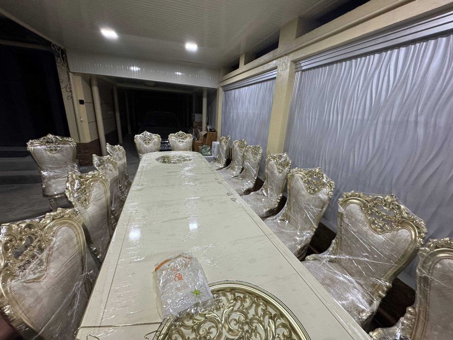 Продам новый обеденный комплект