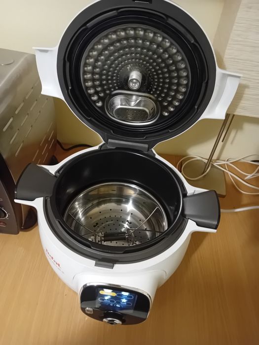 Multicooker Tefal "Cook 4 me" - 150 rețete preinstalate