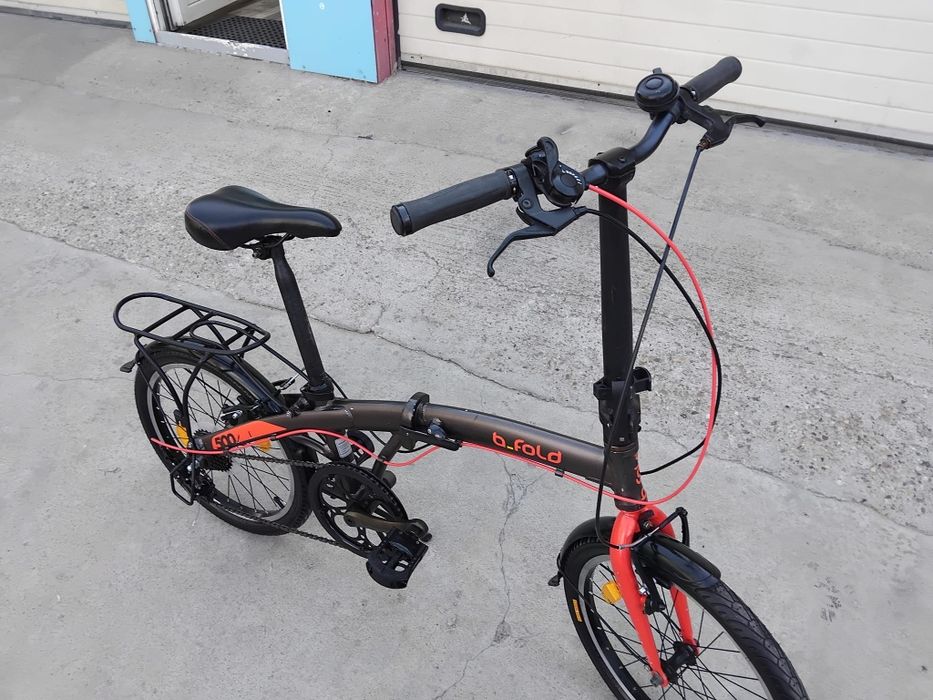 Vând bicicleta pliabila din aluminiu