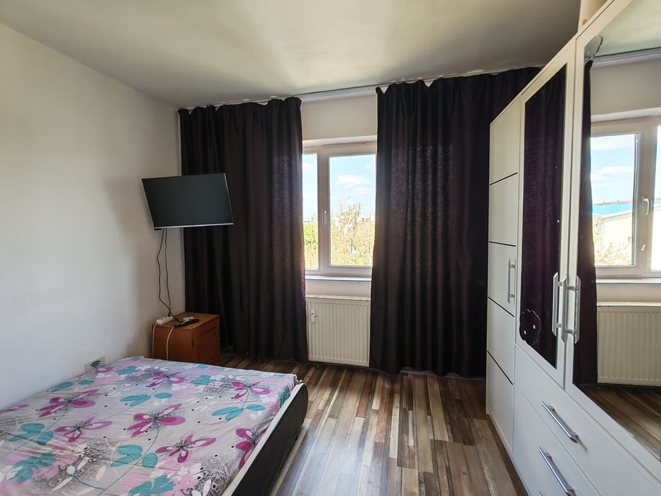 Proprietar vând cameră cămin-compartimentată