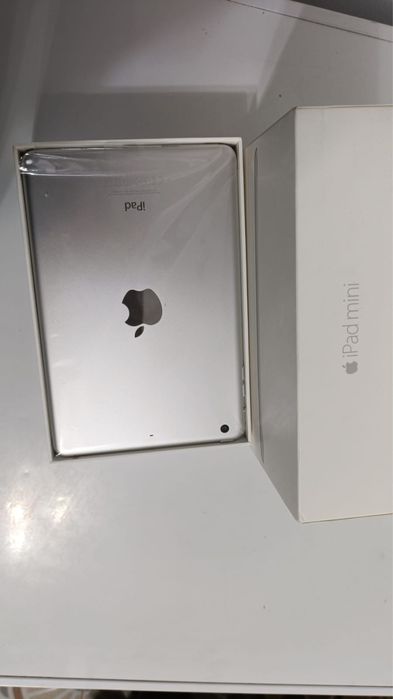Tableta  iPad mini wi fi nou cutie