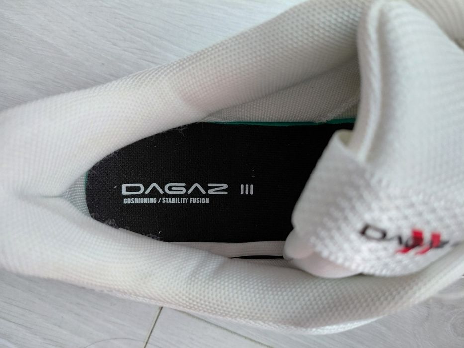 Кроссовки hummel dagaz3