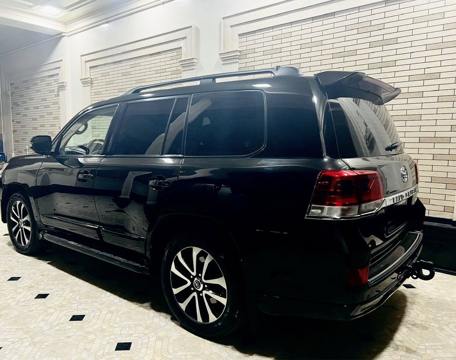 Toyota Land Cruiser Lc 200