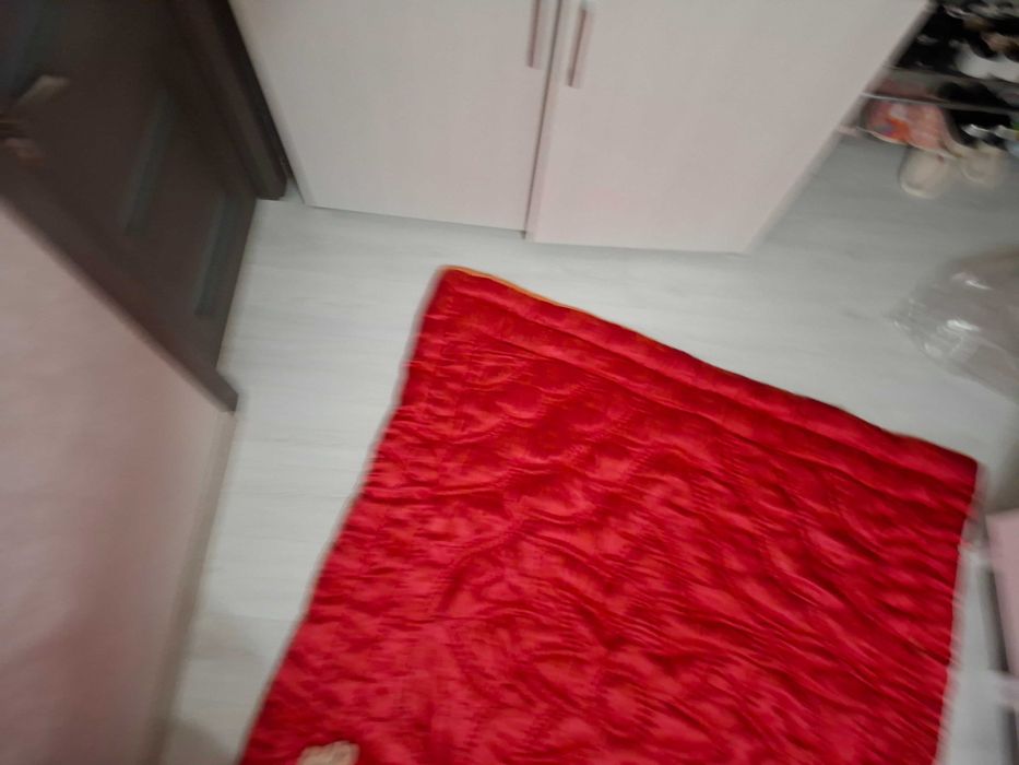 Plapuma din lana naturala cu 2 culori -rosu+ galben