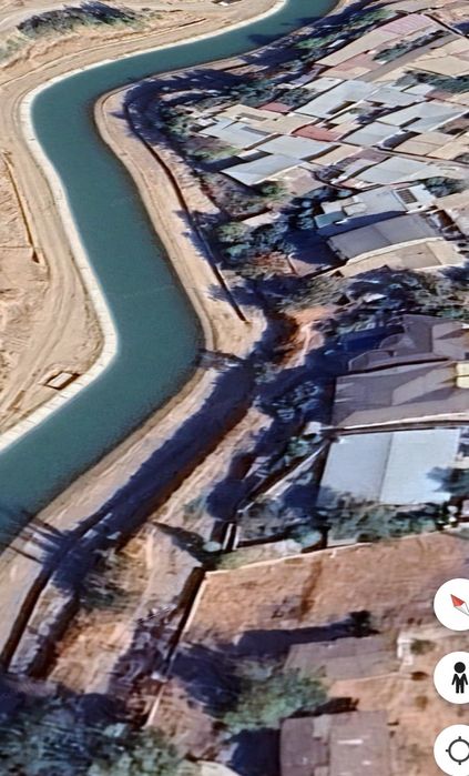 Продается  участок в Яккасарайском возле канала