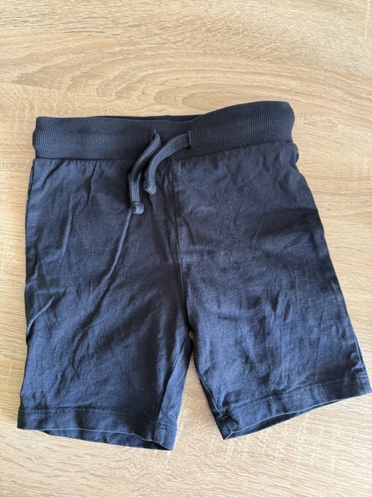 Guess къси панталони за момче, 3 г