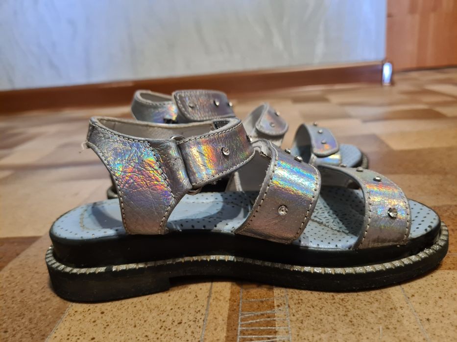 Босоножки для девочек