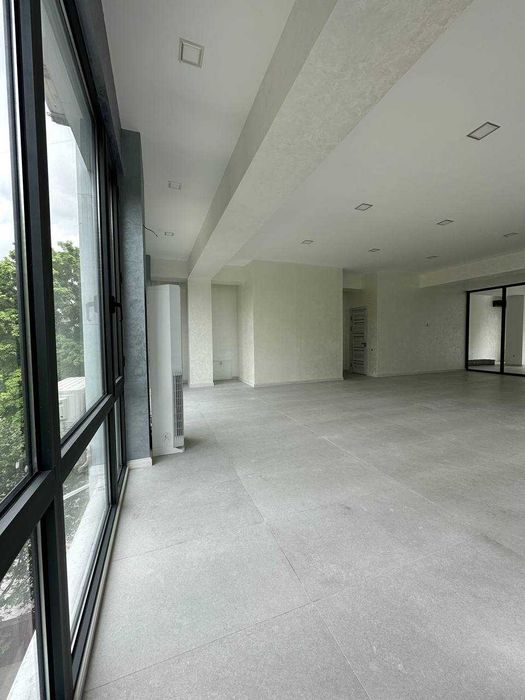 150 и 110 кв.м Офис Посольство Франции 145 школа Вестмистер KFS