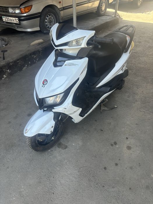 Продам мопед м8 про