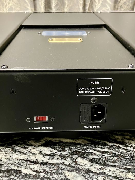 -% НАМАЛЕН! Еталонен CD плейър Electrocompaniet EMC 1 MKV Reference