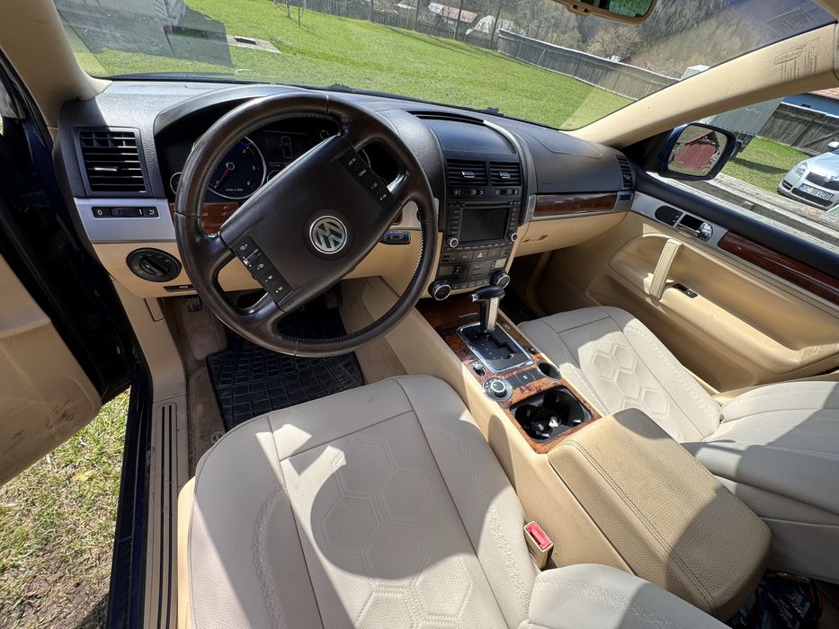 Touareg 7l 3.0 BKS  . 3599 euro fix