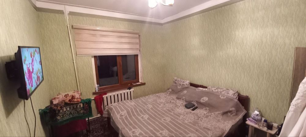 Продаётся 4 комнатная кваритра в центре города