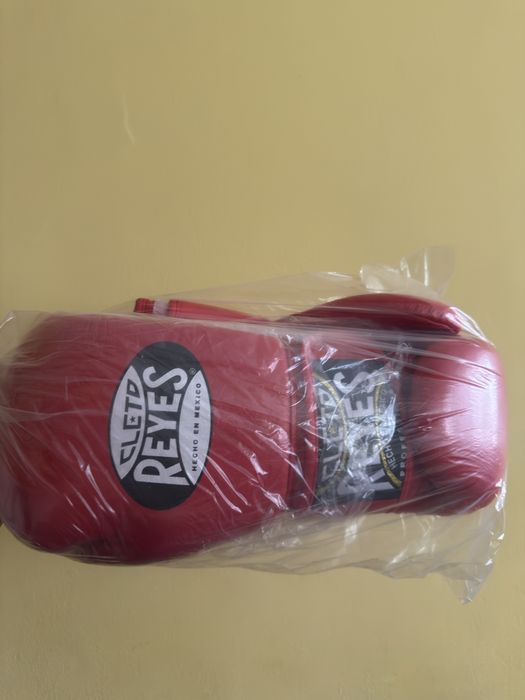 Manusi de box Cleto Reyes