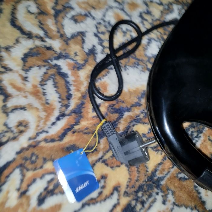 Бутербродинца Scarlett SC-1118