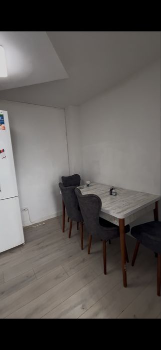Apartament de inchiriat cu 2 camere.
