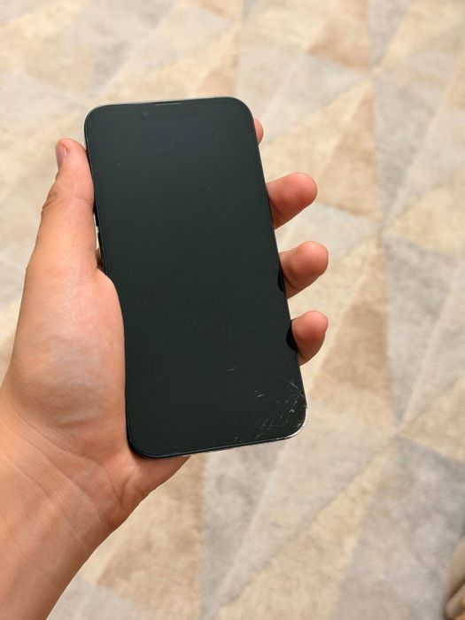 iPhone 13 128gb мини трешина
